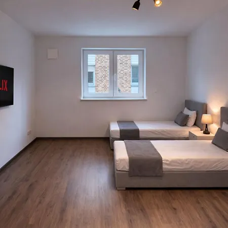 3 Bedroom 6 Singlebeds, Free Parking, Bad Segeberg, Near Autobahn A21 A20 *
